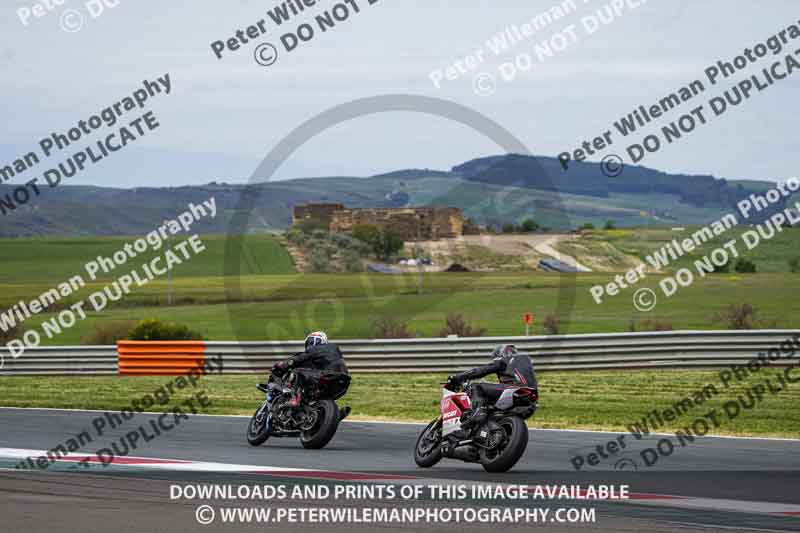 cadwell no limits trackday;cadwell park;cadwell park photographs;cadwell trackday photographs;enduro digital images;event digital images;eventdigitalimages;navarra;no limits trackdays;peter wileman photography;racing digital images;trackday digital images;trackday photos